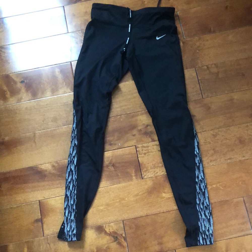 3/$15 Nile running leggings